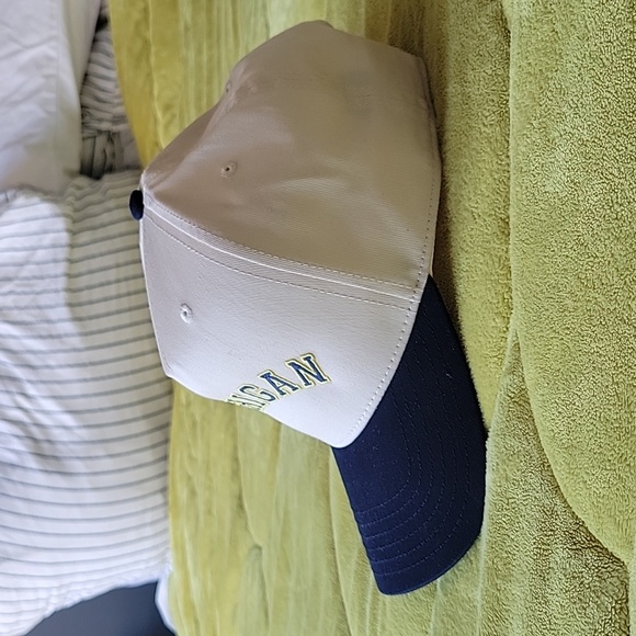 Michigan University wolverines snapback hat - Picture 2 of 4